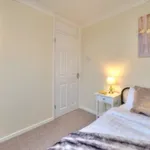 Rent 4 bedroom apartment of 90 m² in Stevenage