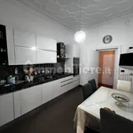 Rent 4 bedroom apartment of 100 m² in Naples