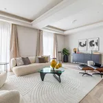 Rent 4 bedroom apartment of 223 m² in Madrid