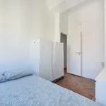 Rent 16 bedroom apartment in Lisbon