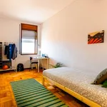 Rent 6 bedroom apartment in Porto