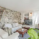 Rent 4 bedroom house of 120 m² in Ticeè