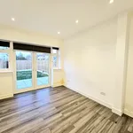 Rent 3 bedroom flat in Willesden Green