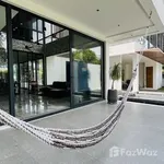 Rent 6 bedroom house of 600 m² in Phuket