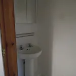 3 Bed Ensuite and Parking  (Has an Apartment)
