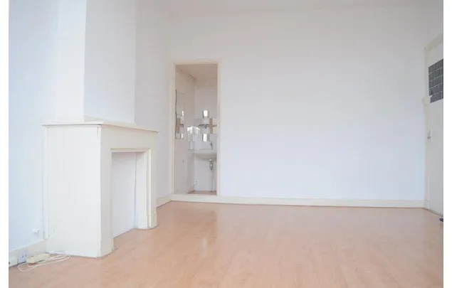 Huur 1 slaapkamer appartement van 22 m² in Juliana van Stolberglaan