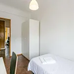 Rent a room in lisbon