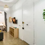 Rent a room of 230 m² in barcelona