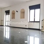 Affitto 5 camera appartamento di 180 m² in Cosenza