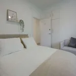 Rent a room of 200 m² in madrid