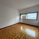 Rent 3 bedroom apartment of 96 m² in Porto