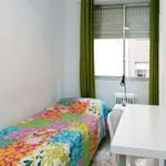 Rent a room of 130 m² in granada