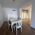 Rent 4 bedroom apartment of 197 m² in Bucuresti