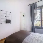 Rent a room of 120 m² in madrid