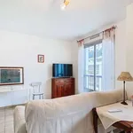 Rent 1 bedroom apartment of 28 m² in Nice