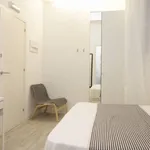 Rent 6 bedroom apartment in Barcelona