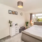 Flat to rent in Bath Road, Taplow, Maidenhead SL6