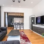 Pronajměte si 3 ložnic/e byt o rozloze 90 m² v Prague