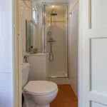 Rent 1 bedroom apartment of 517 m² in Lisbon