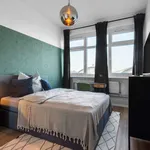 Miete 5 Schlafzimmer wohnung von 13 m² in Frankfurt