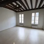 Rent 1 bedroom apartment of 24 m² in Crépy-en-Valois