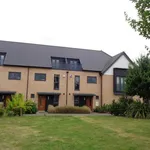 Rent 3 bedroom flat in Cambridge