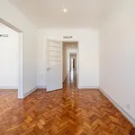 Rent 4 bedroom apartment of 175 m² in Lisbon