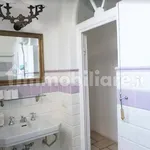 Rent 5 bedroom apartment of 250 m² in Florence