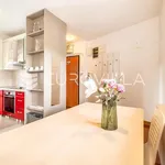 Rent 2 bedroom apartment of 77 m² in Zagreb