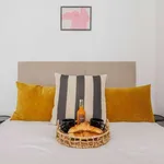 Rent 1 bedroom apartment of 24 m² in Paris