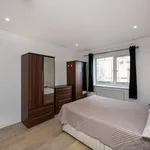 Rent a room of 54 m² in london