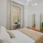 Rent a room of 280 m² in Lisboa