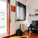 Rent 2 bedroom apartment of 72 m² in Porto