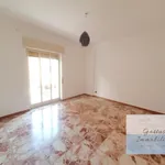 Rent 3 bedroom apartment of 90 m² in Reggio di Calabria