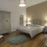 Rent a room of 100 m² in lisbon