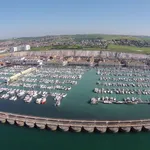 Rent 2 bedroom flat in Brighton Marina