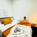 Rent 4 bedroom house in Madrid