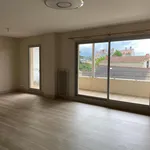 Rent 4 bedroom apartment of 92 m² in CASTRES