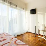 Rent a room of 145 m² in Madrid