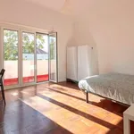 Rent a room in lisbon