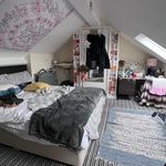 Rent 6 bedroom house in Wales