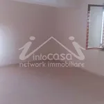 Affitto 5 camera appartamento di 300 m² in Taurianova