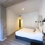 Rent 2 bedroom apartment of 85 m² in Barcelona