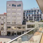 Rent 2 bedroom apartment of 123 m² in lisbon