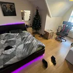 Rent 6 bedroom house in Wales