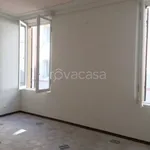 Rent 4 bedroom apartment of 105 m² in Modena