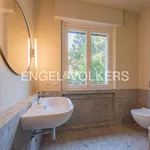 Rent 3 bedroom apartment of 95 m² in Milano