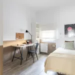 Rent 3 bedroom apartment in Madrid