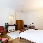 Rent a room of 500 m² in brussels