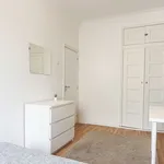 Rent a room in lisbon